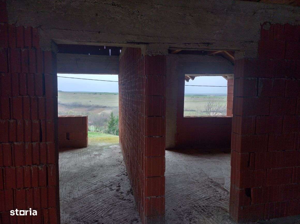 Casa la roșu de vânzare în  localitatea Sîrbi - Imagine principală: 5/7