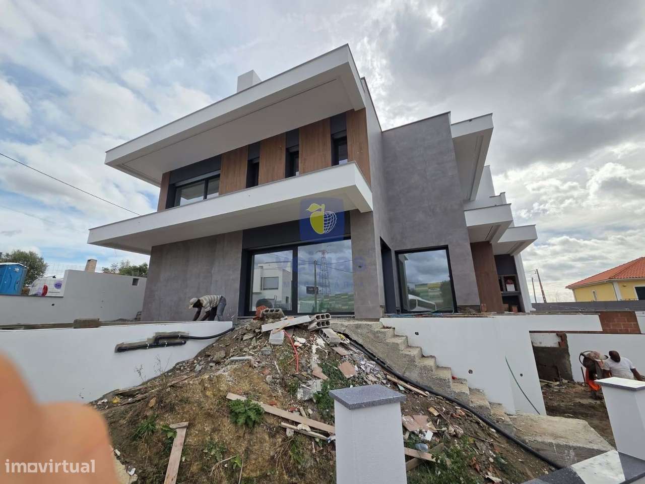 Moradia T4 C/ Piscina -  Bairro Primavera-12