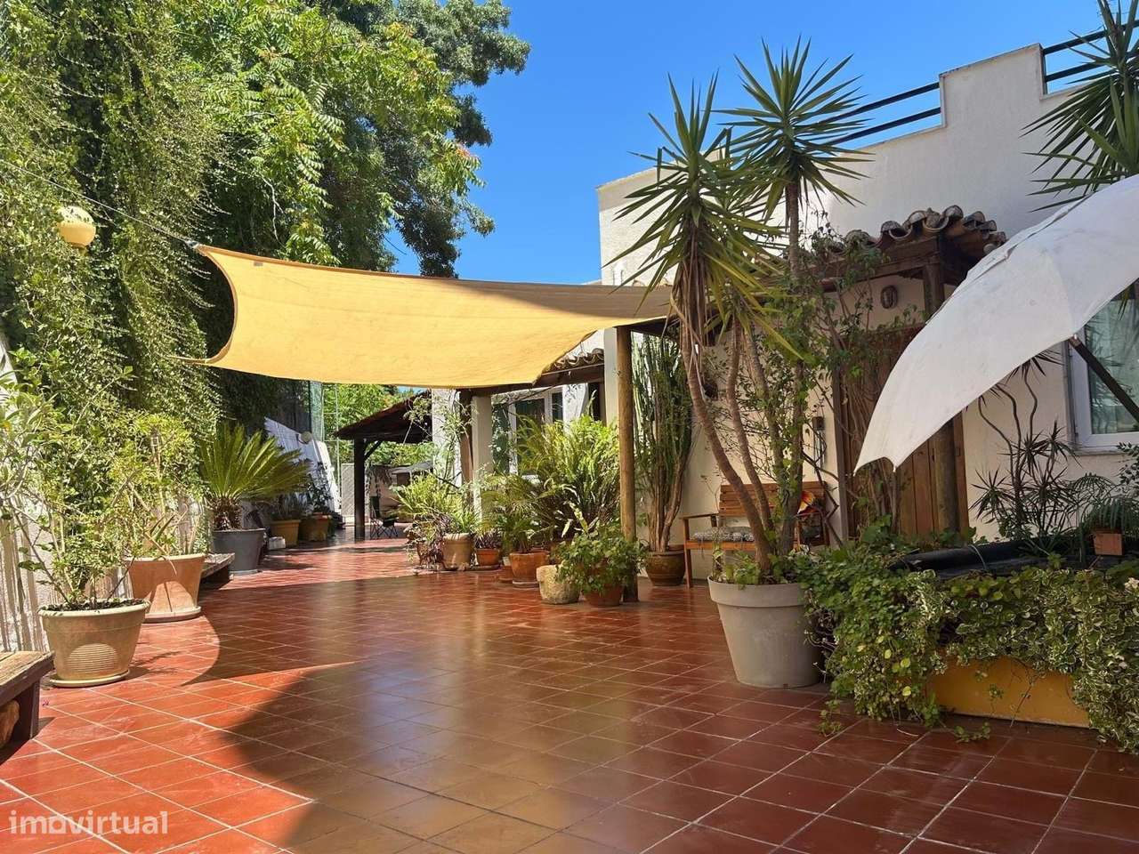 T1 Almada | Terraço | Estacionamento-0