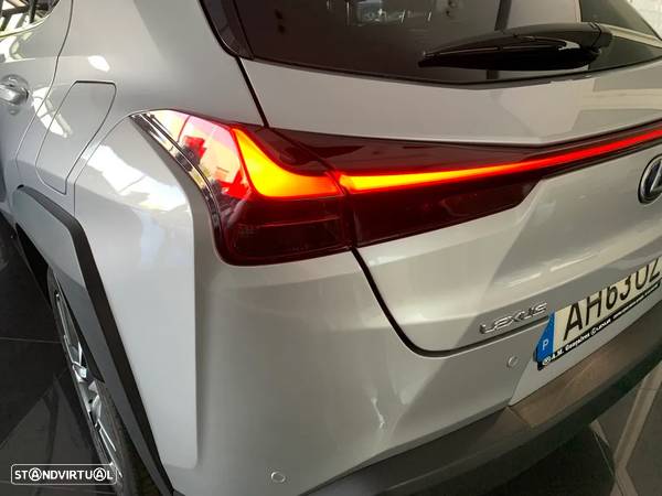 Lexus UX 300e Luxury+TAE+JLL18 - 25