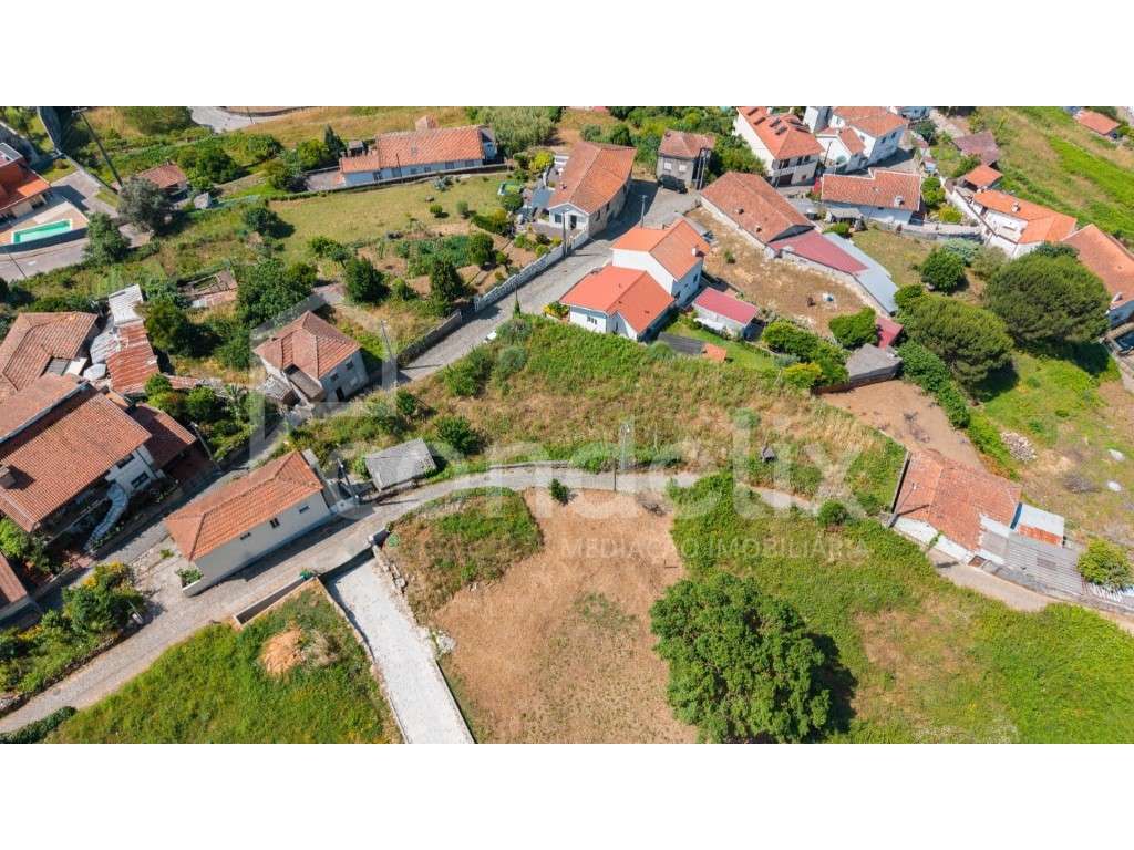 Terreno com Vista para o Rio e Projeto Aprovado com Piscina-10