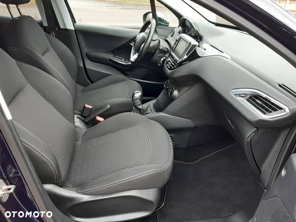 Peugeot 208 1.2 PureTech Style - 16