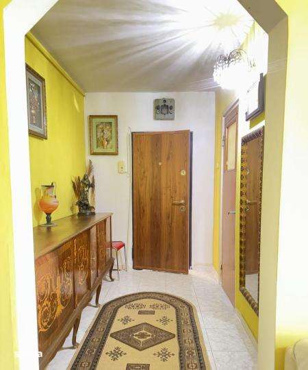 Apartament - 3 camere - semidecomandat - NIcolae Grigorescu