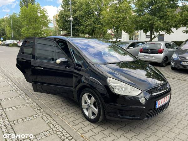 Ford S-Max - 16