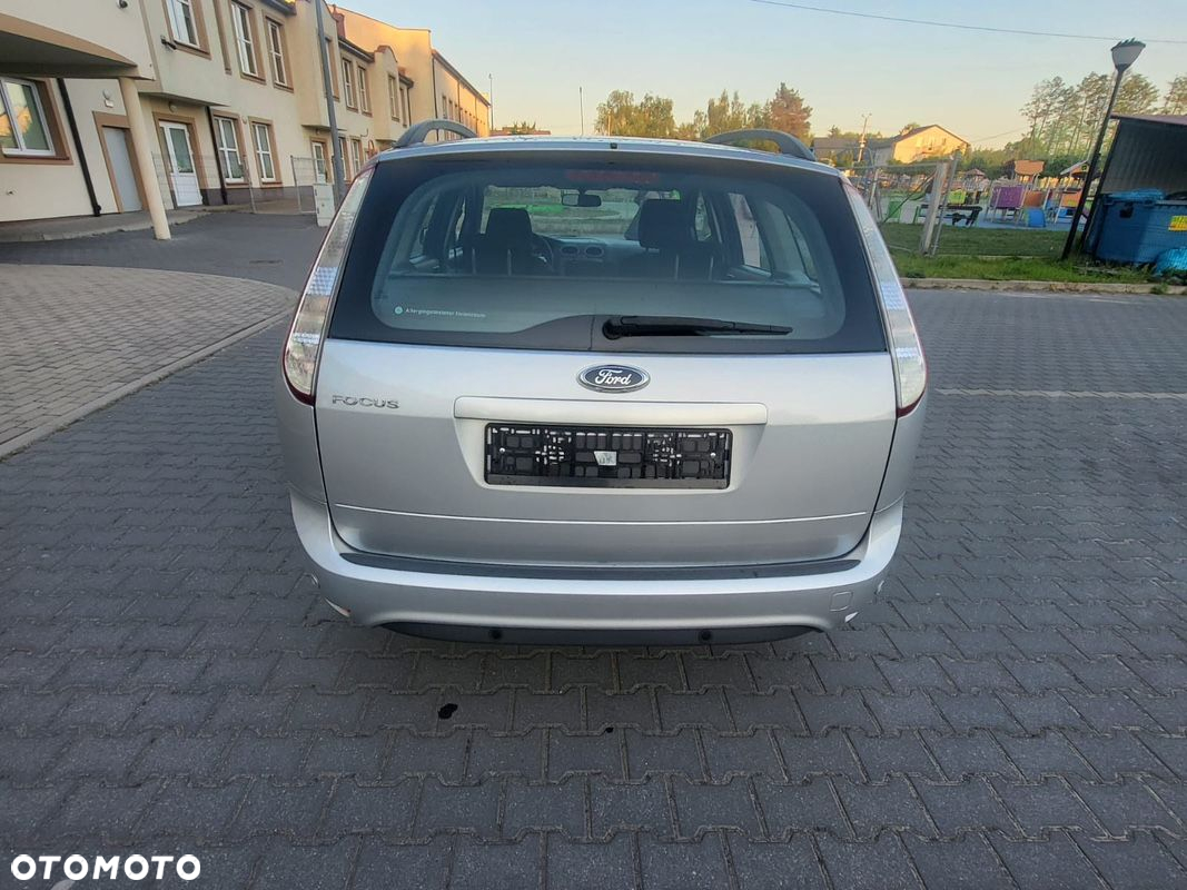 Ford Focus 1.6 16V Ambiente - 7