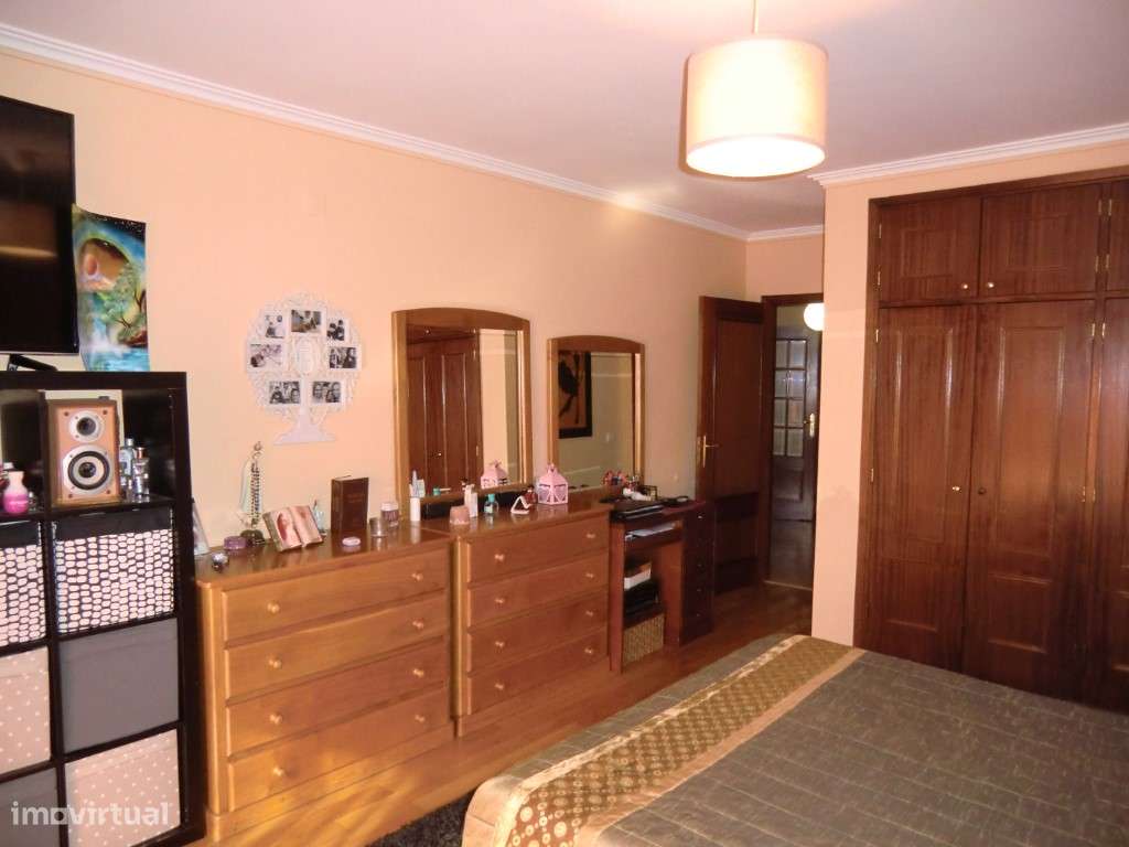 Apartamento T 3 c terraço,São João Madeira,centro-20