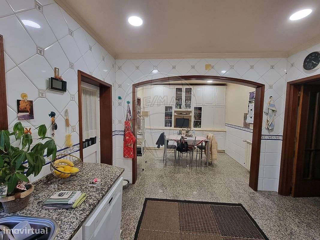 Moradia T5 para venda - Grande imagem: 2/18