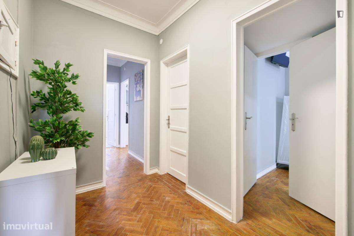 Quarto - localizado em Amadora Lisbon - Grande imagem: 2/10