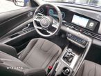 Hyundai Elantra 1.6 Executive - 13