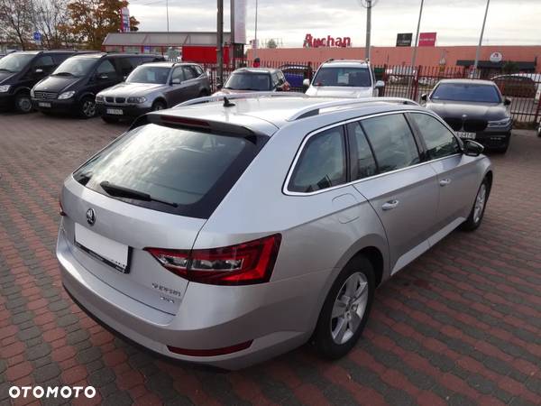 Skoda Superb 2.0 TDI 4x4 Ambition DSG - 5