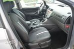 Ford Kuga 2.0 TDCi 2x4 Titanium - 10