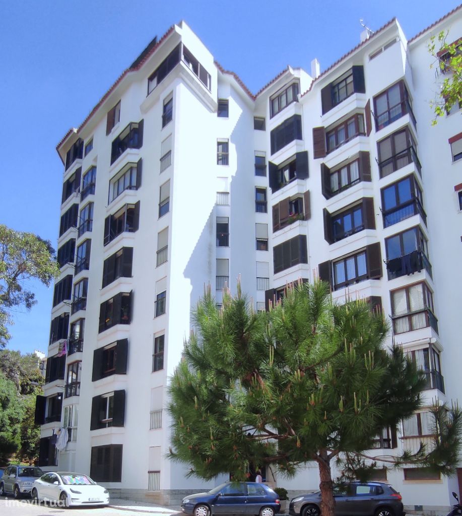 Excelente Apartamento T2 em Monte do Estoril - Cascais