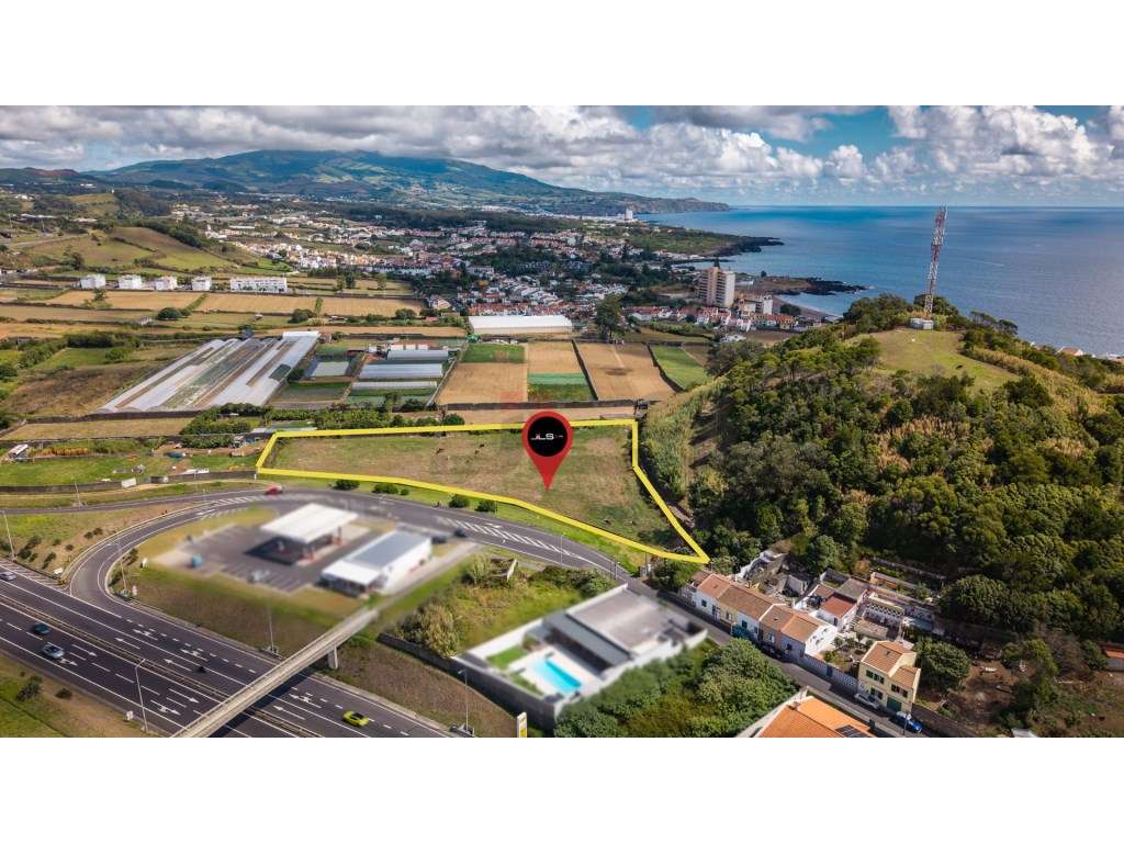 Terreno situado na freguesia de Rosto do Cão - São Roque-9