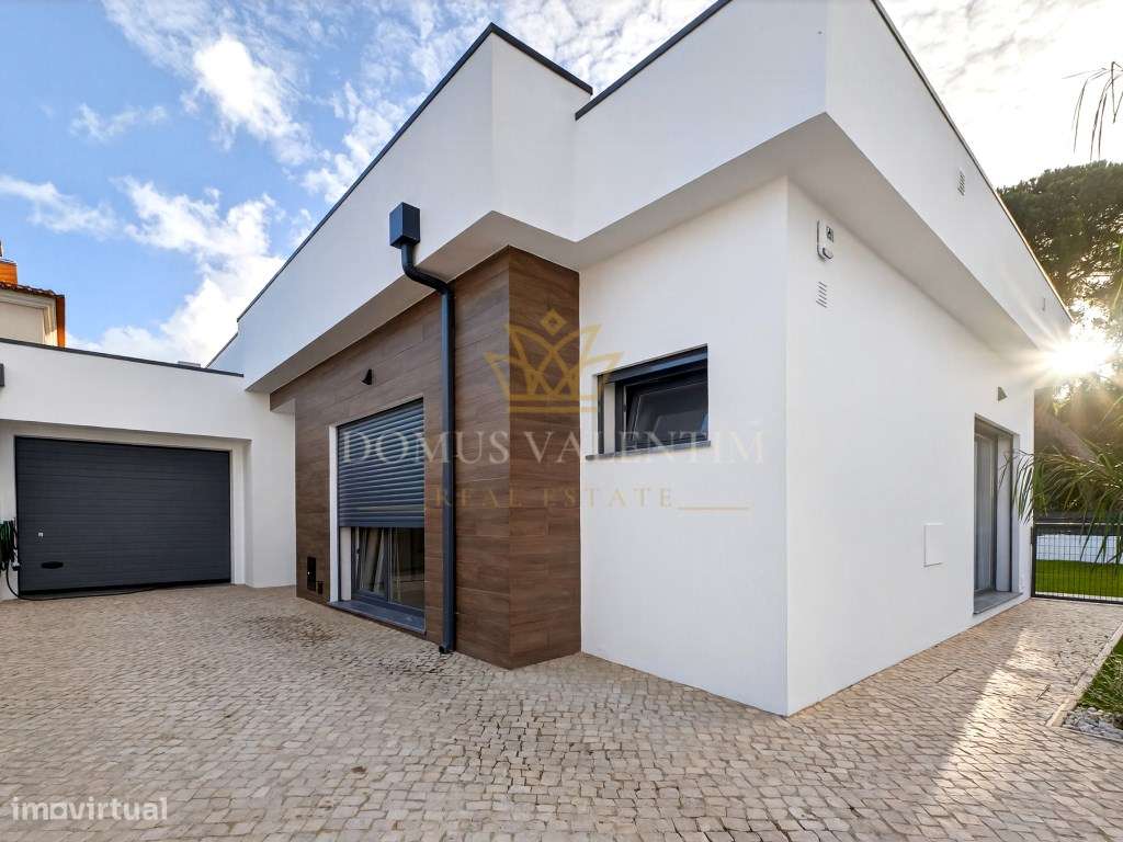 Moradia T4 em Oleiros, Azeitão - Conforto, espaço e tranquilidade!-1