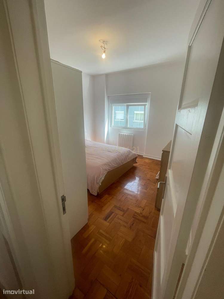 Apartamento T2 com possibilidade de utilização como T3 | Excelente loc-9