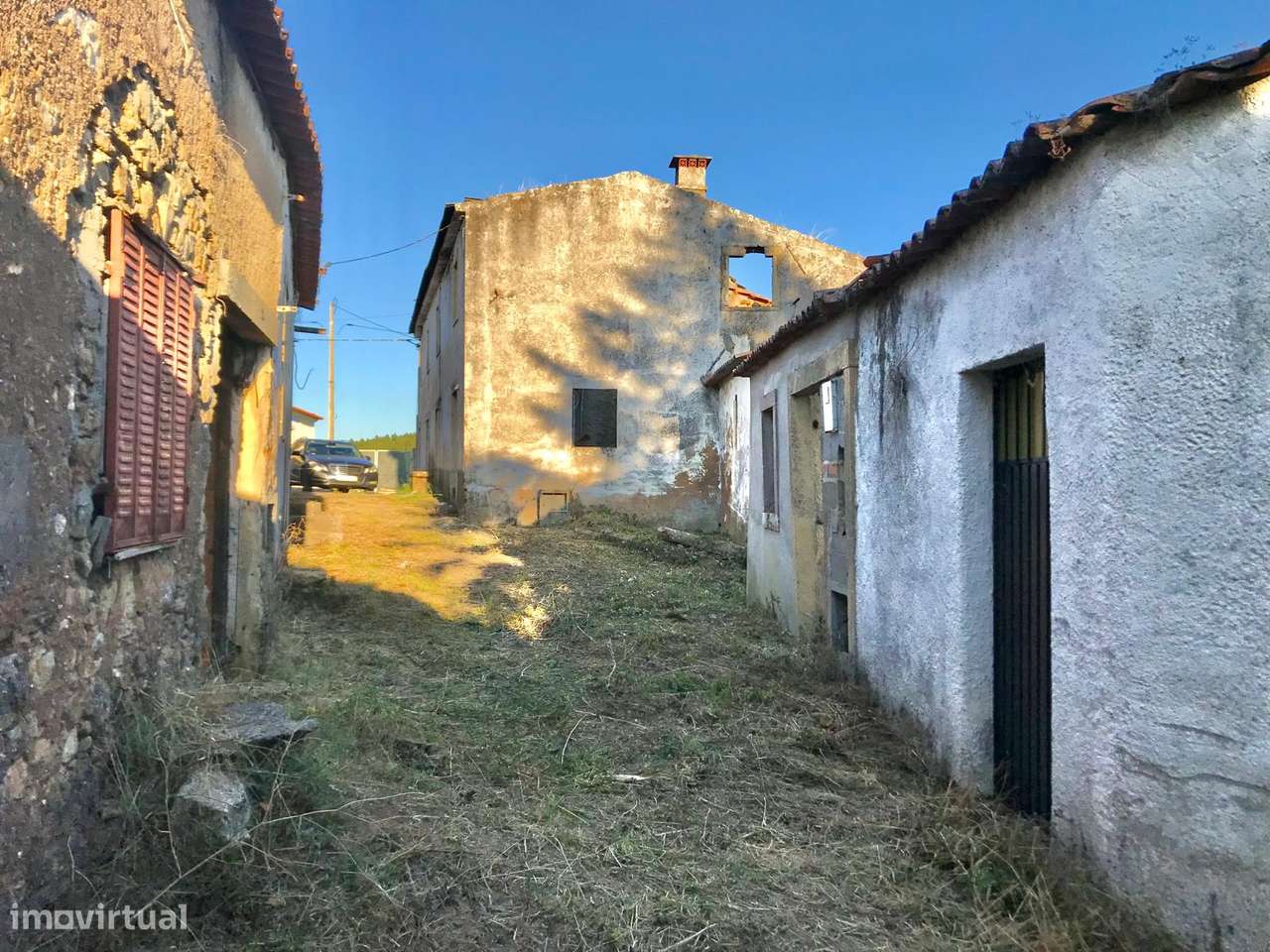 Moradia, Arrecadação, Terreno 1720m2-27