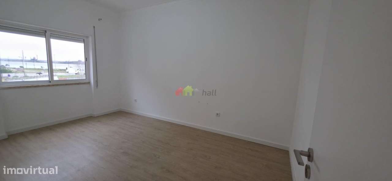 T3 Totalmente Remodelado | Varanda | Vista Rio | Verderena - Grande imagem: 4/8