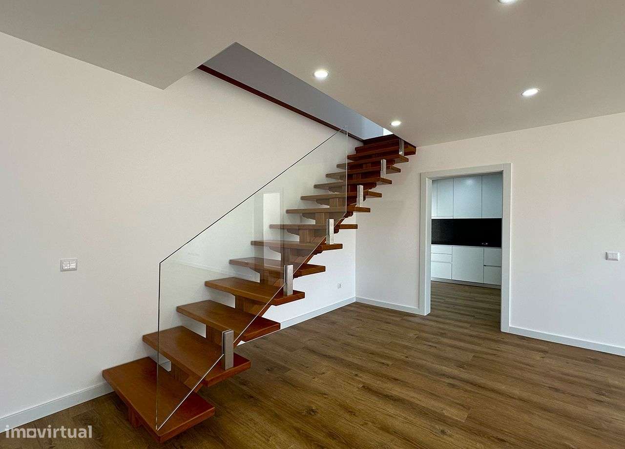 Espaçosa Moradia V4 com piscina - Coimbrã / Peniche-28