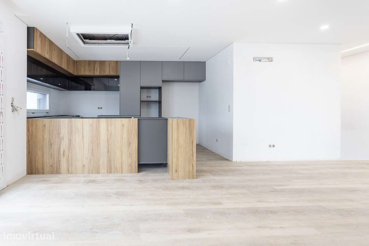 Moradia nova e moderna com piscina em Almada - Grande imagem: 5/26