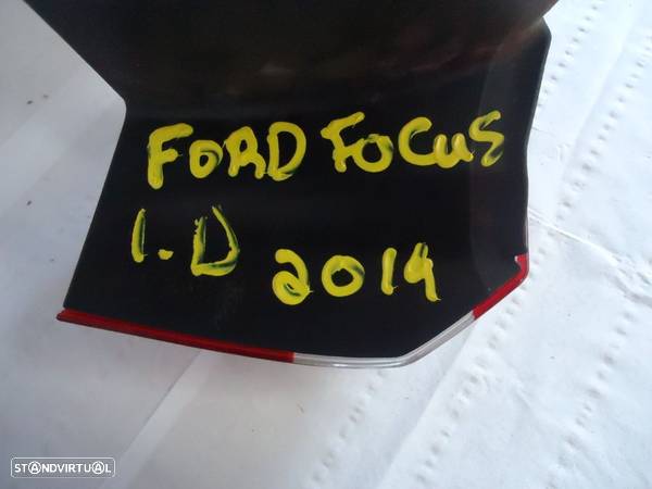 Farolim Ford Focus de 2014 - 3