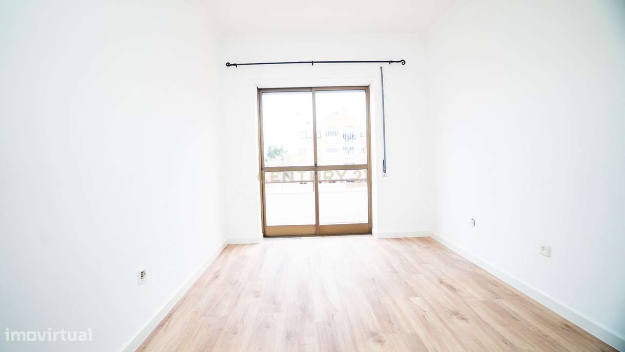 Apartamento T2 para arrendar no Arneiro – Rua de São Bento - Grande imagem: 5/35