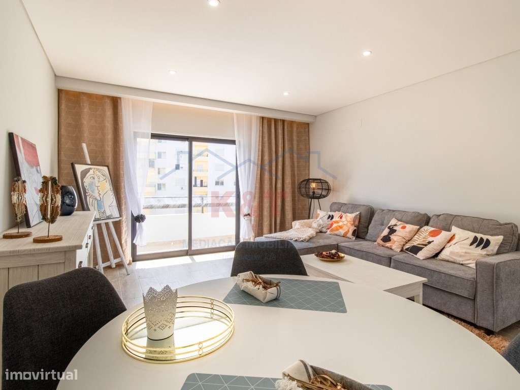 T2 na Praia da Rocha totalmente Remodelado-5