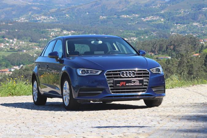 Audi A3 Sportback 1.6 TDI Advance Ultra - 4