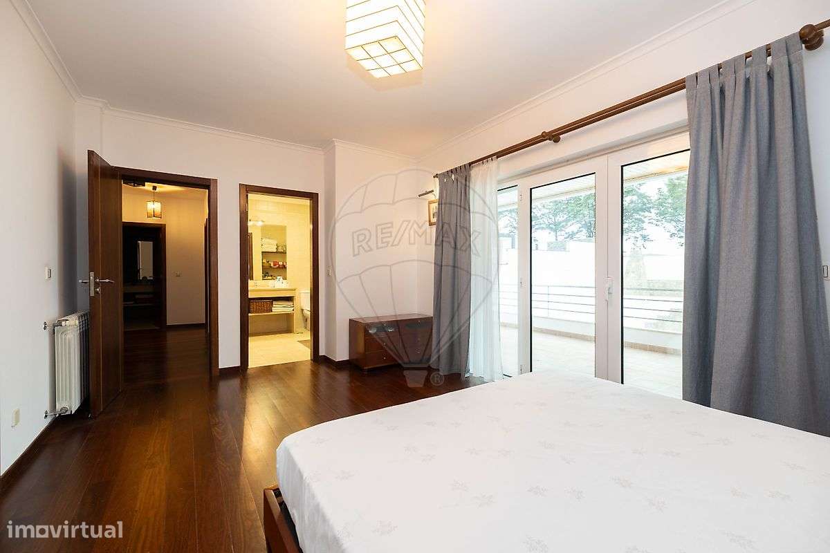 Moradia T5 para venda-26