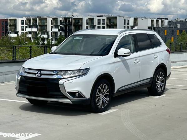 Mitsubishi Outlander 2.2 DI-D 4WD Automatik Intense - 2