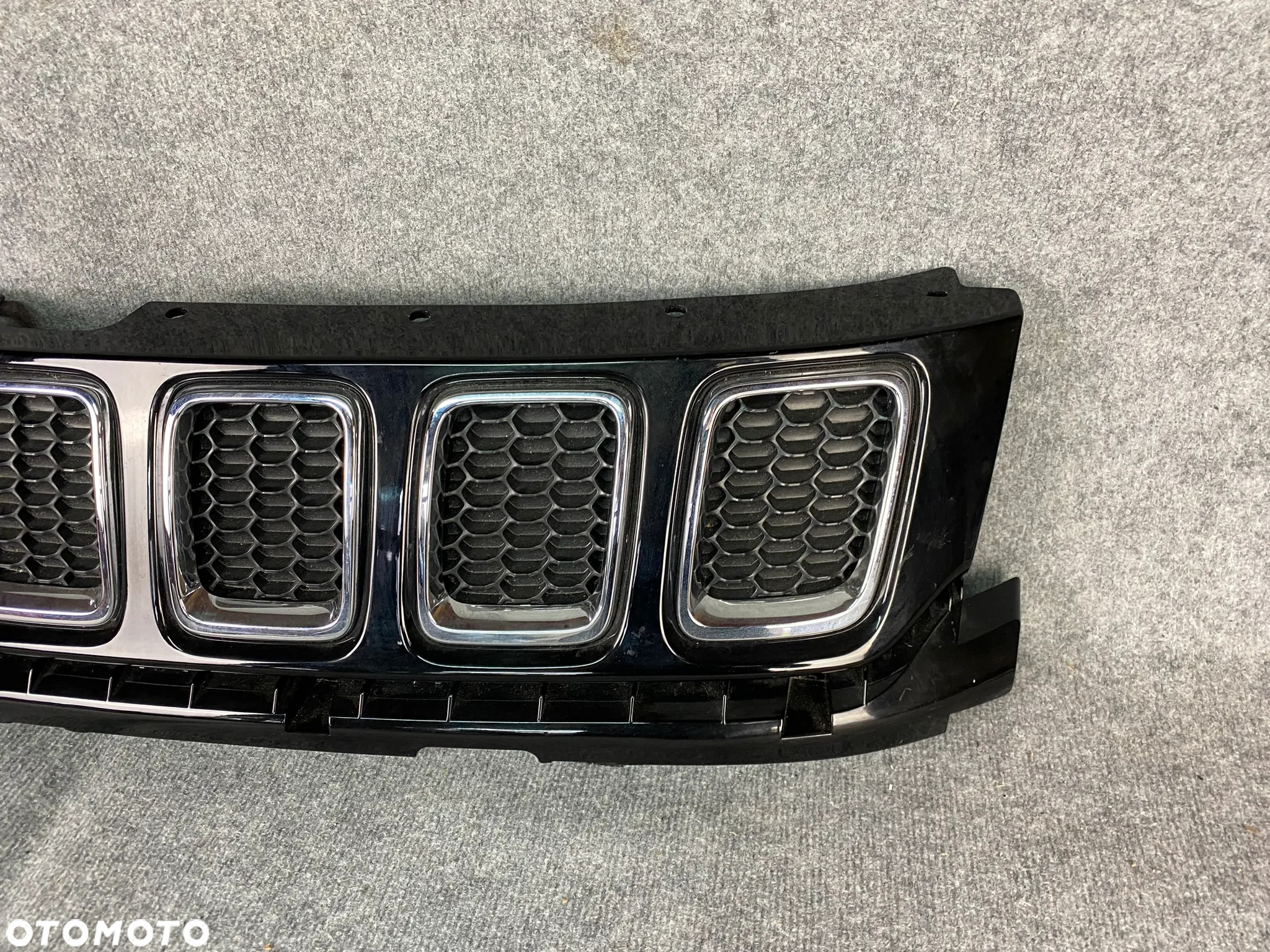 ATRAPA ZDERZAKA GRILL - JEEP COMPASS II 17-20 - 6