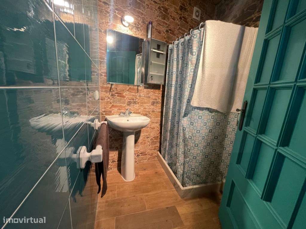 Moradia única na Abela - Espaço, Conforto e Tradição!-18