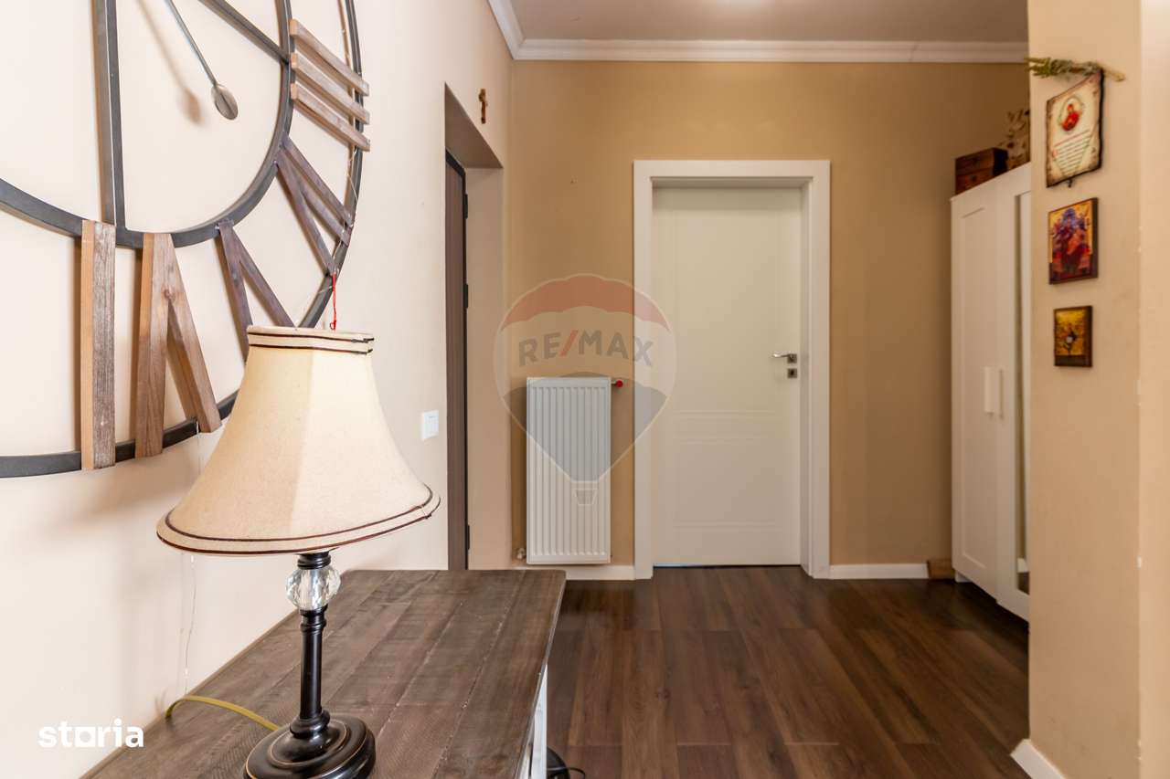 Apartament 5 camere în vilă | parter | Bucureștii Noi | 189 mp | 2020 - Imagine principală: 5/20