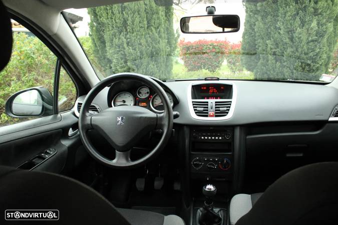 Peugeot 207 1.4 HDi Active - 12