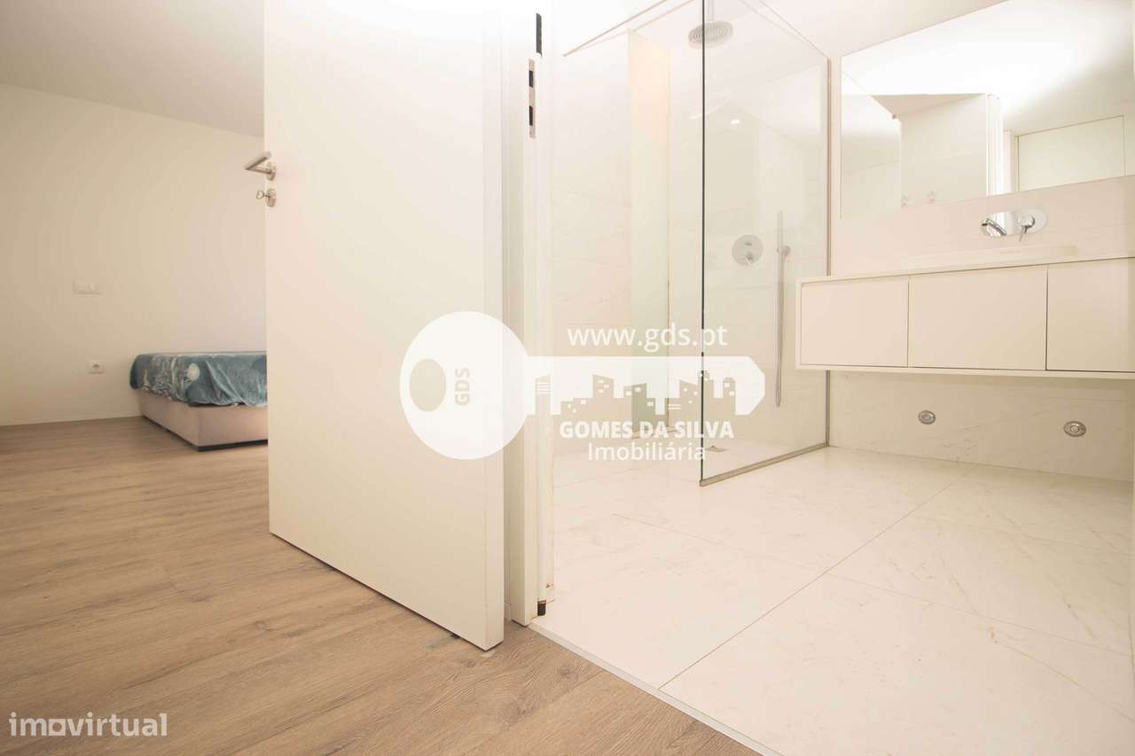 Apartamento T1 no Parque Norte - Construção Acrescentar-5
