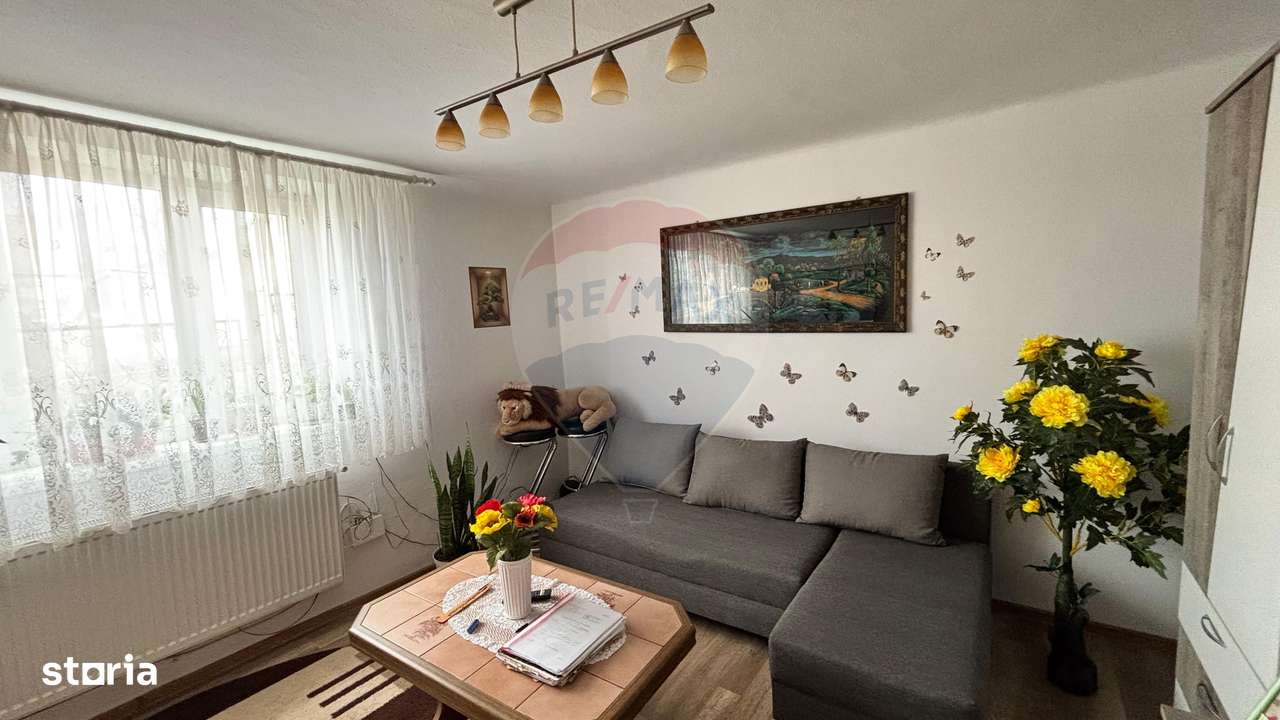 Casa duplex, 3 camere, curte, terasa, in zona linistita - Imagine principală: 5/11