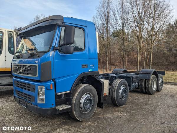 Volvo FM 8x2 EURO 5 400KM - 1