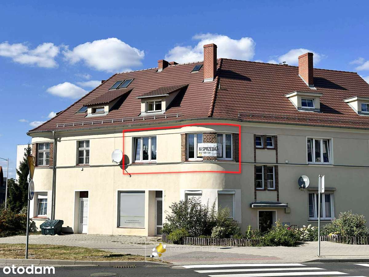 Mieszkanie w zadbanej kamienicy w centrum-0