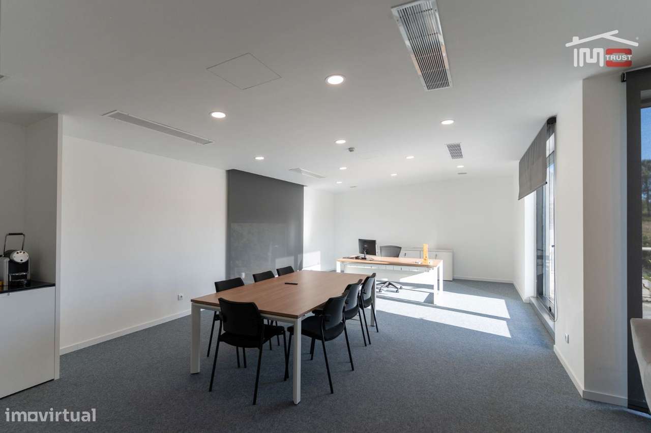 PREDIO PARA COMERCIO SERVIÇOS E ESCRITORIOS EM ESTADO NOVO ZONA IND... - Grande imagem: 4/40