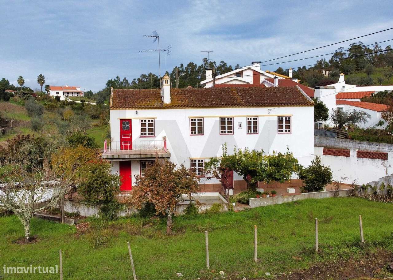 Moradia com 5 quartos e terreno de 2.520 m2 em Mouriscas – Abrantes - Grande imagem: 5/47