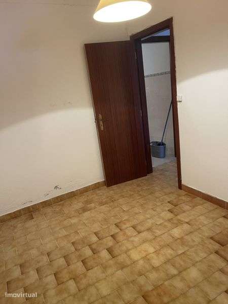 T2 arrenda-se atouguia da baleia - Grande imagem: 4/11