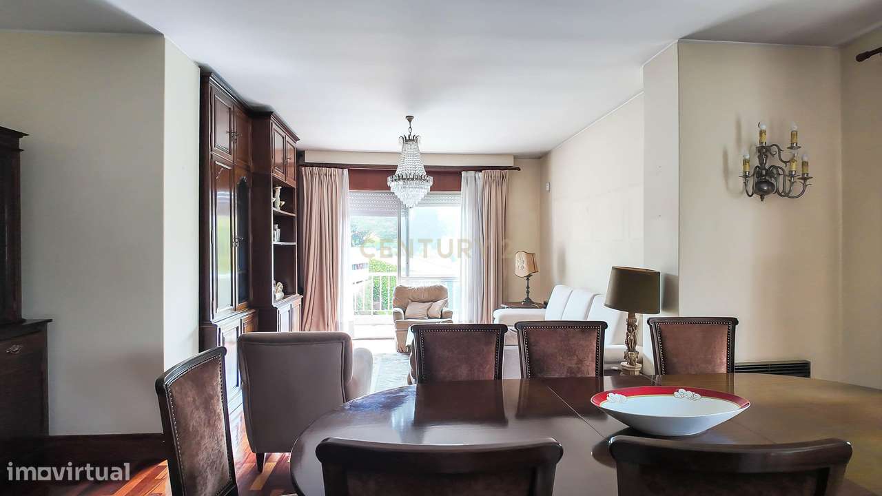 Apartamento T5 na Av. da Boavista junto ao Parque da Cidade - Grande imagem: 5/33