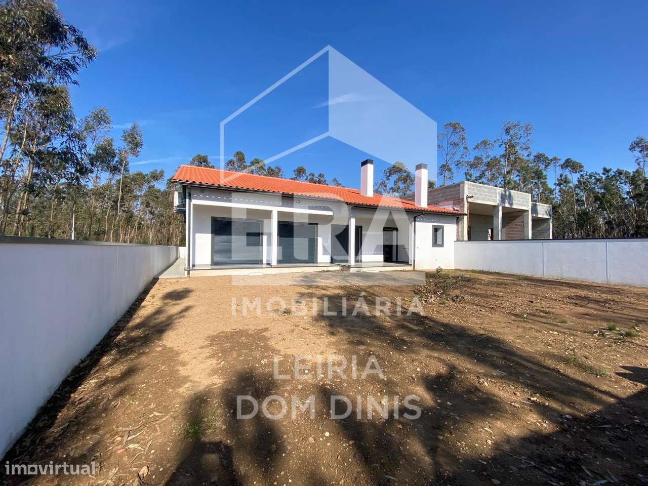 Moradia T3 Nova em Leiria-26