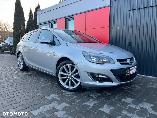 Opel Astra 1.4 Turbo Sports Tourer 150 Jahre - 9