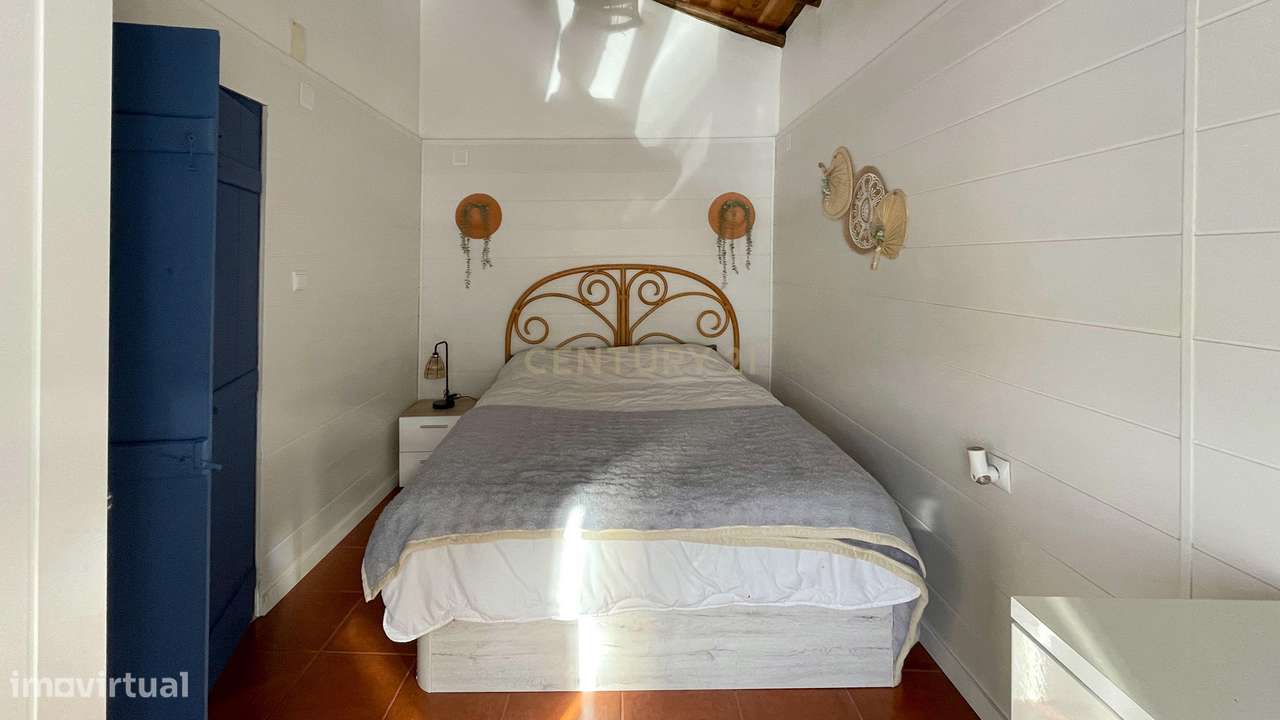 Moradia T1+1 Tradicional Recuperada em Entradas - Grande imagem: 4/17