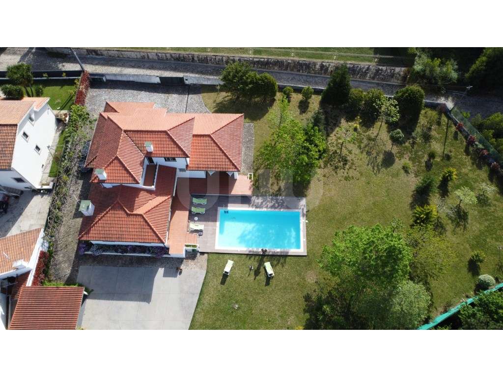 Moradia T4 com Piscina e 2 106m2 de Terreno em Caminha - Espaço e P...-54