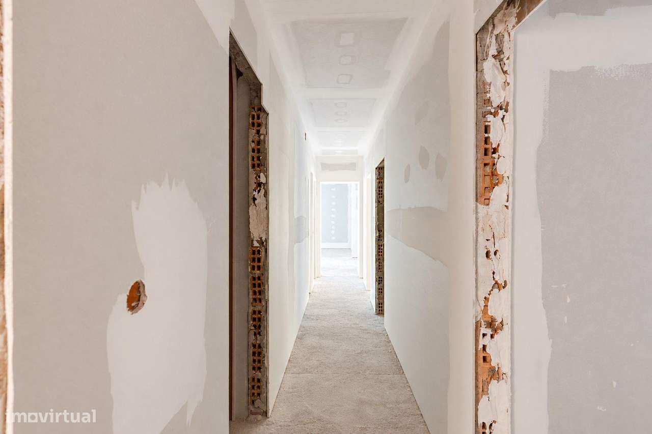 T3 + Sótão | Av. Liberdade, Braga | Remodelação em fase de...-4