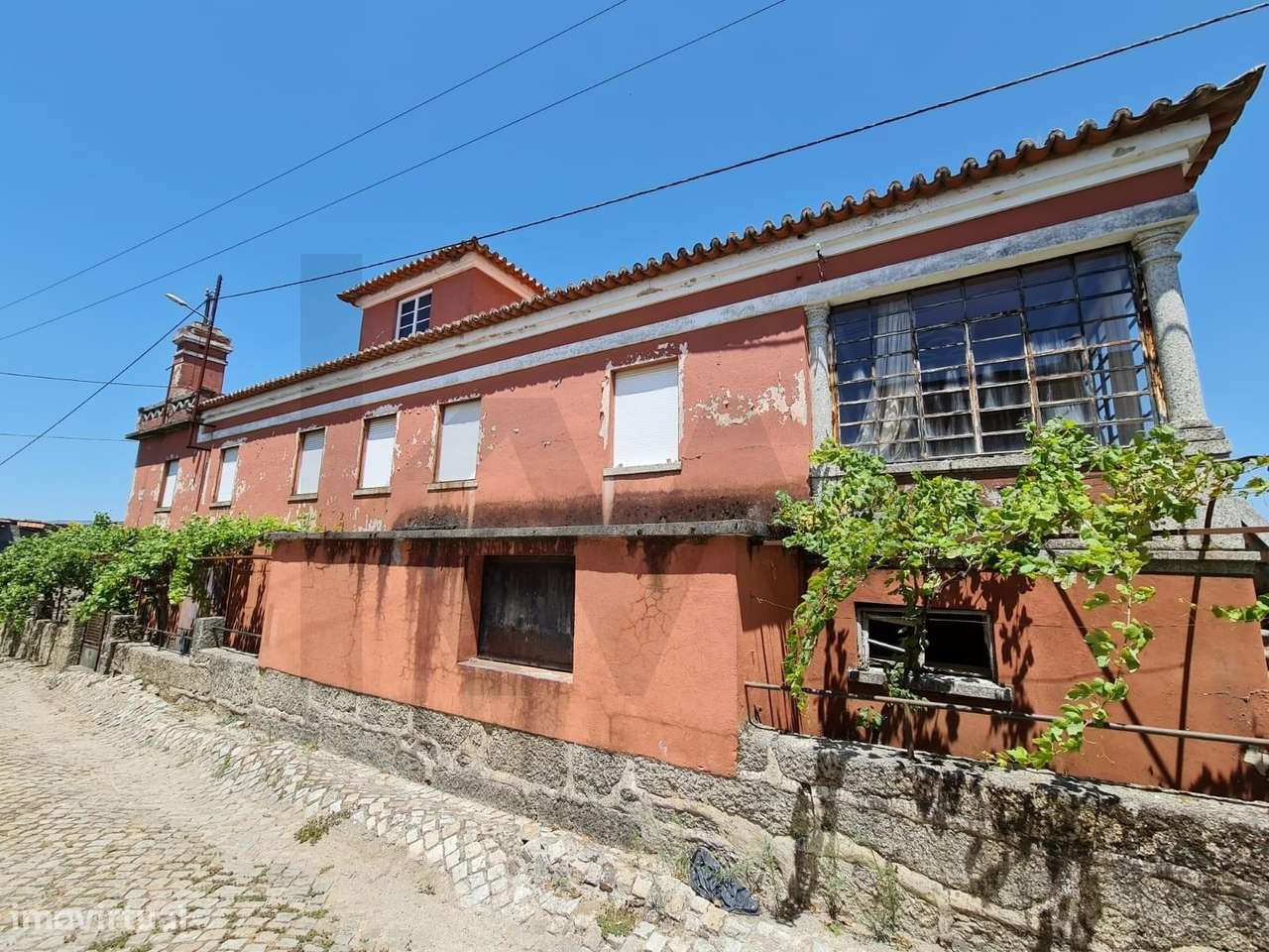 Moradia  com Terreno Urbano e Rústico  | 3.147 m2 |  Vimieiro, Santa C-45