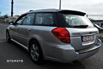 Subaru Legacy SW 2.0i MT - 3