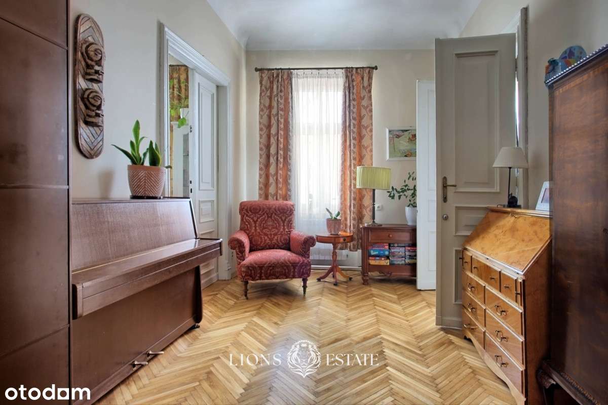 Mieszkanie w kamienicy z 1900 roku/ Targowa-3