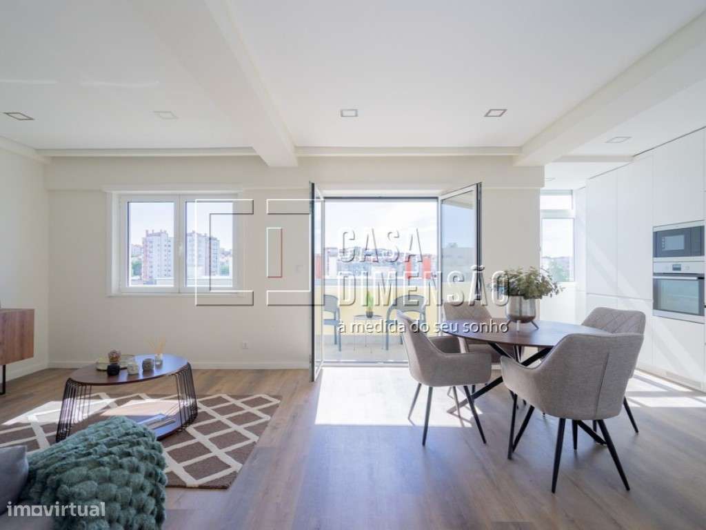 Apartamento T3 com Varanda em Benfica - Totalmente Mobilado e Pront...-7